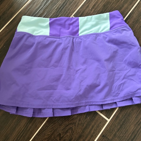 3 LULULEMON SKIRTS - Picture 4 of 7